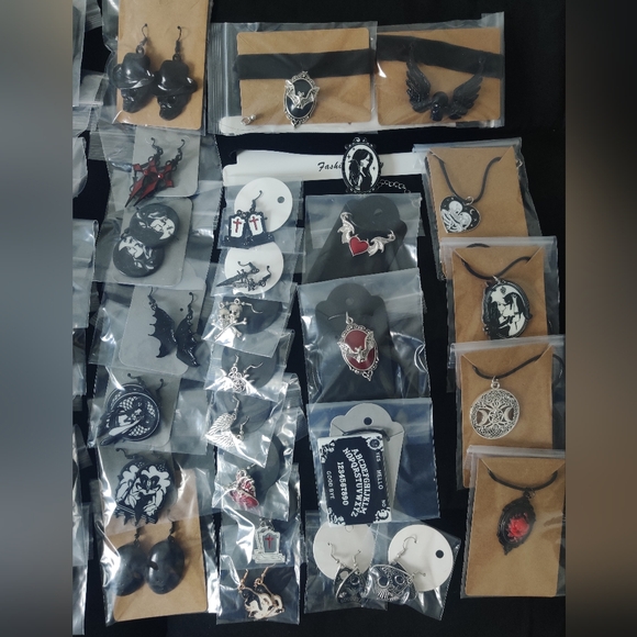 50 Piece Hand Crafted Gothic Goddess /Halloween Jewelry Wholesale - Picture 4 of 5